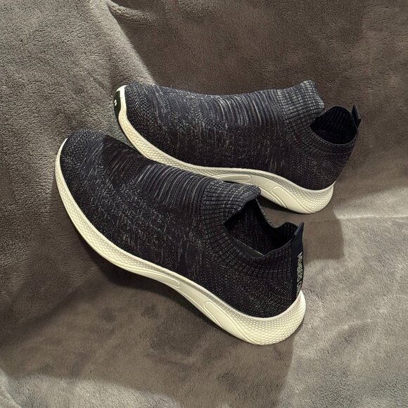 Members Only - Size 11 - Navy Blue & White